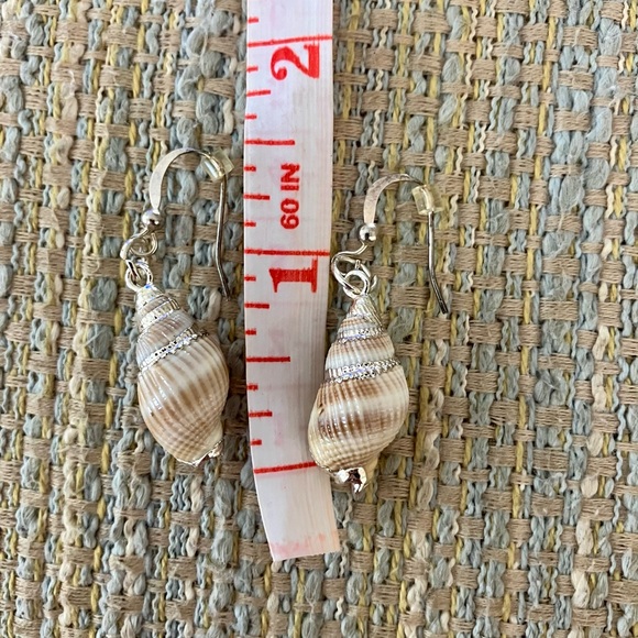 Shell Drop Earrings - Picture 5 of 5